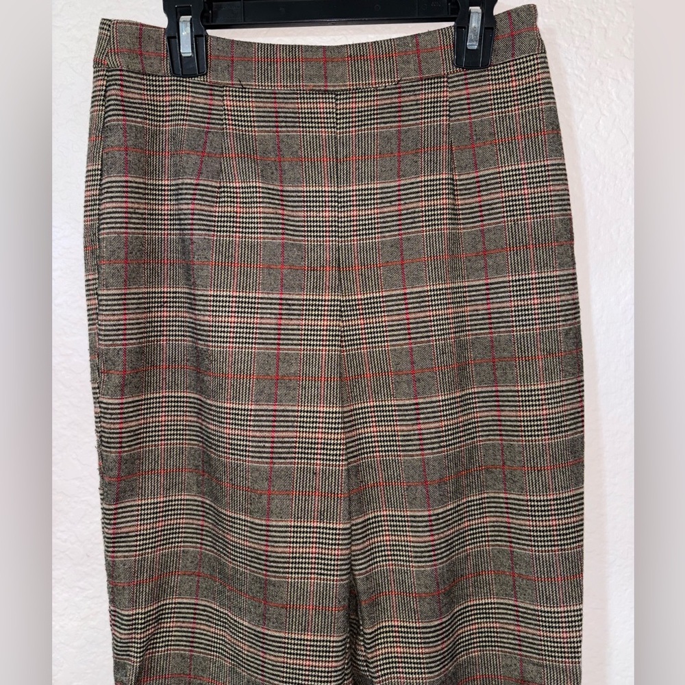 Forever 21 Women's Brown and Red Plaid Pants